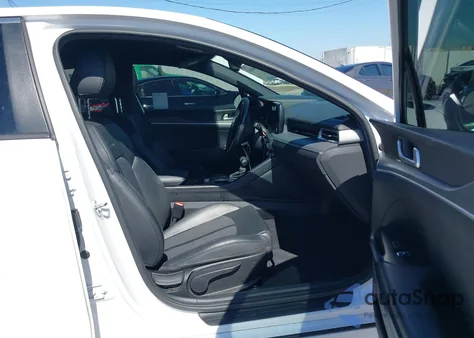 2022 Kia K5 Gt-Line из США, поврежденный, VIN 5XXG64J22NG085109